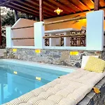 Romantic Pergamonto With Private Pool & Sea View Villa