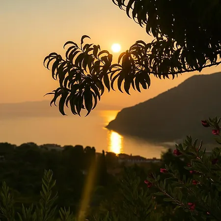Villa Romantic Pergamonto Cottage, Private Pool & Seaview *