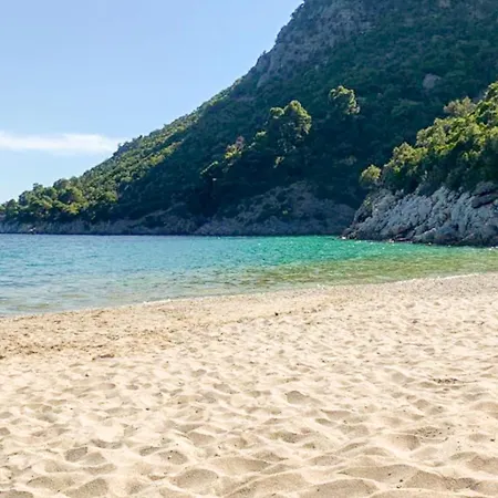 Romantic Pergamonto Cottage, Private Pool & Seaview Villa *